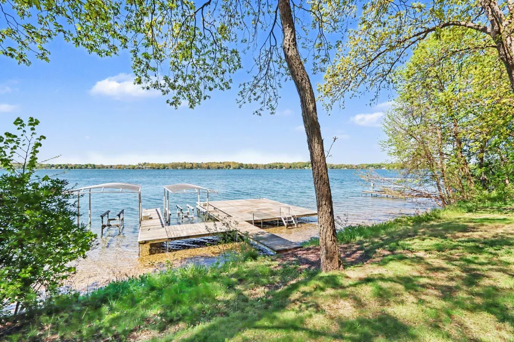 4630 E Gull Lake Drive Hickory Corners, MI 49060