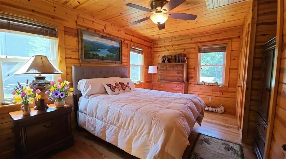 1693 Chatuge Shores Road Hiawassee, GA 30546