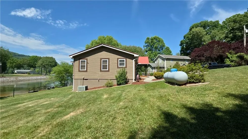 1693 Chatuge Shores Road Hiawassee, GA 30546
