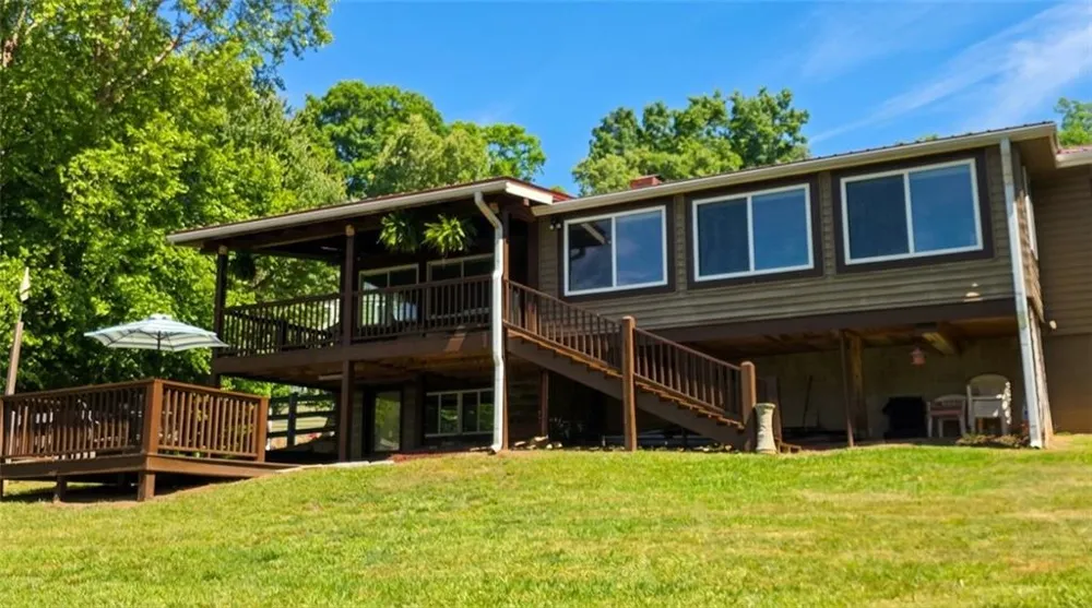 1693 Chatuge Shores Road Hiawassee, GA 30546