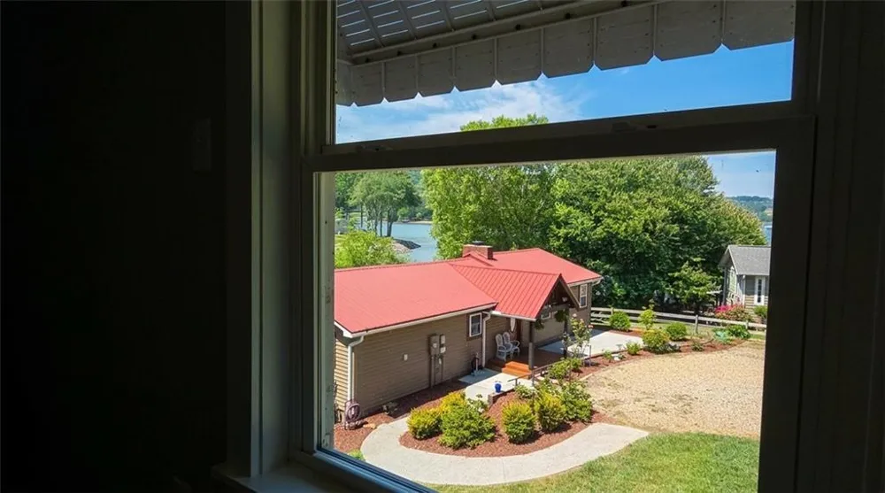 1693 Chatuge Shores Road Hiawassee, GA 30546