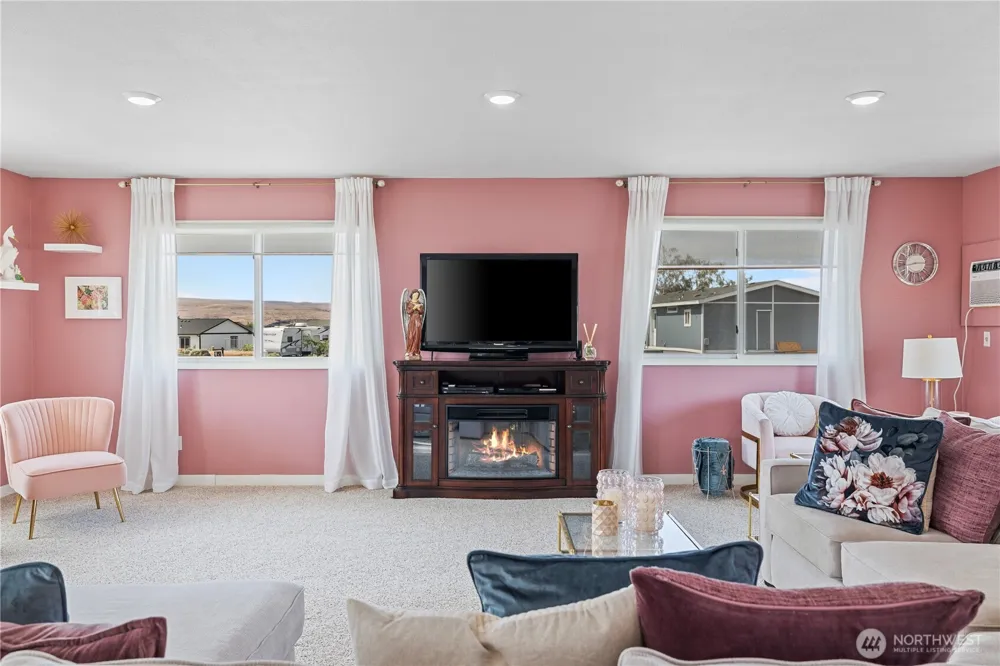 407 Summer Place S Mattawa, WA 99349