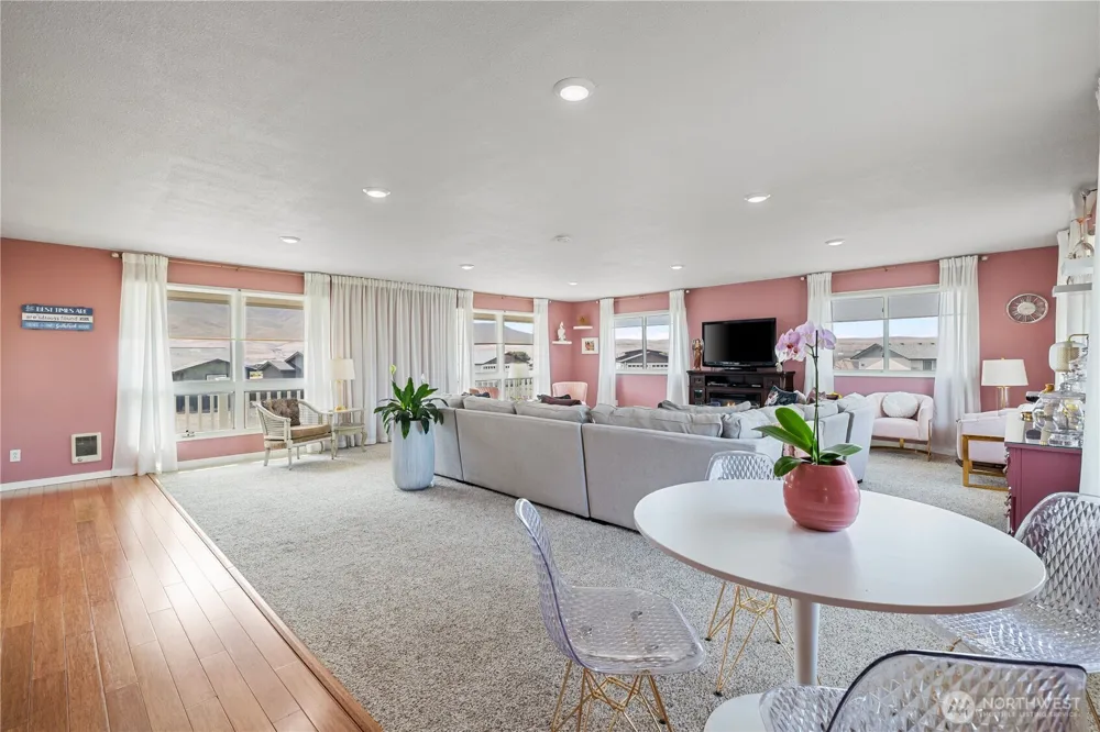 407 Summer Place S Mattawa, WA 99349
