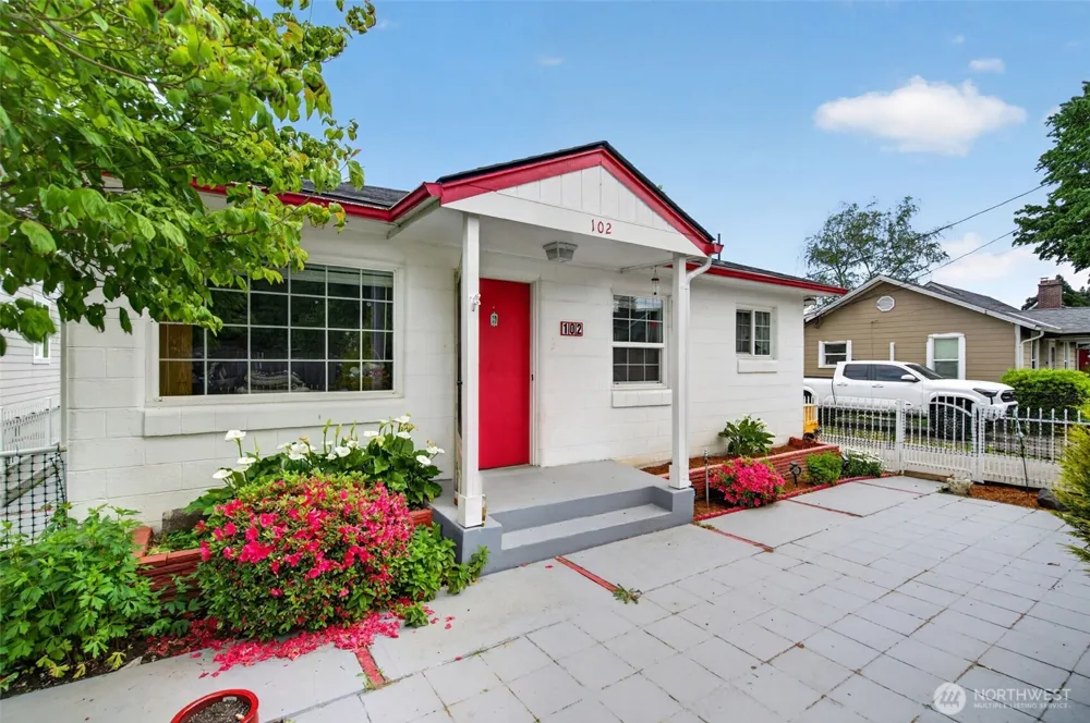 102 Nelson Avenue Kelso, WA 98626