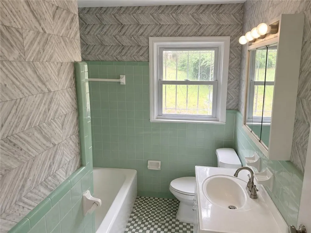 1189 Rock Cut Road Forest Park, GA 30297