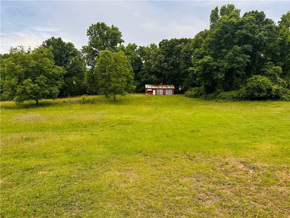 6485 Highway 124 W Hoschton, GA 30548
