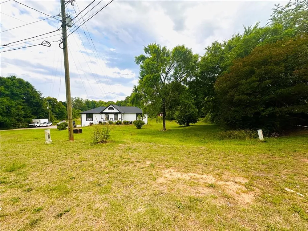 6485 Highway 124 W Hoschton, GA 30548