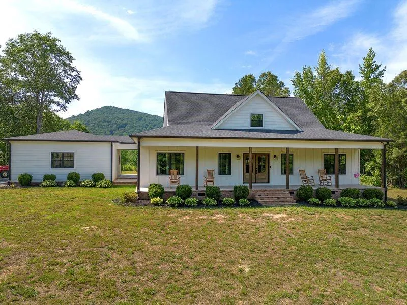 1084 Shahan Lane La Fayette, GA 30728