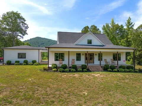 1084 Shahan Lane