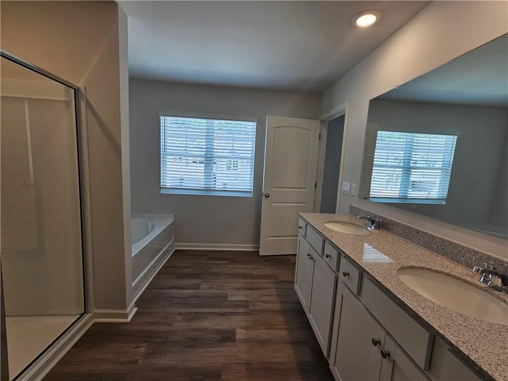 27 Berryville Drive Dawsonville, GA 30534