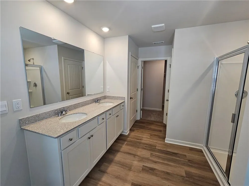 27 Berryville Drive Dawsonville, GA 30534