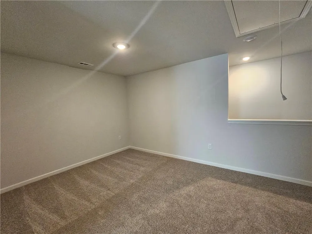 27 Berryville Drive Dawsonville, GA 30534