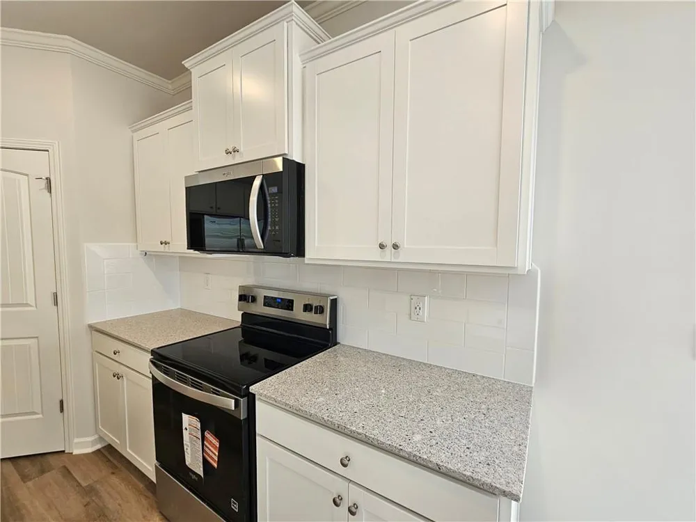 27 Berryville Drive Dawsonville, GA 30534
