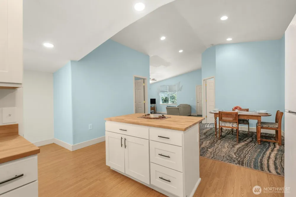 28103 R STREET Ocean Park, WA 98640