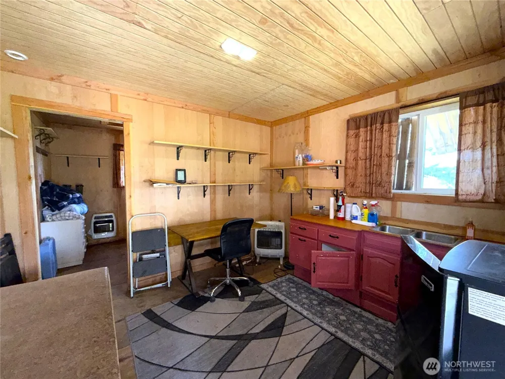 19 Union Ridge Spur Road Republic, WA 99166