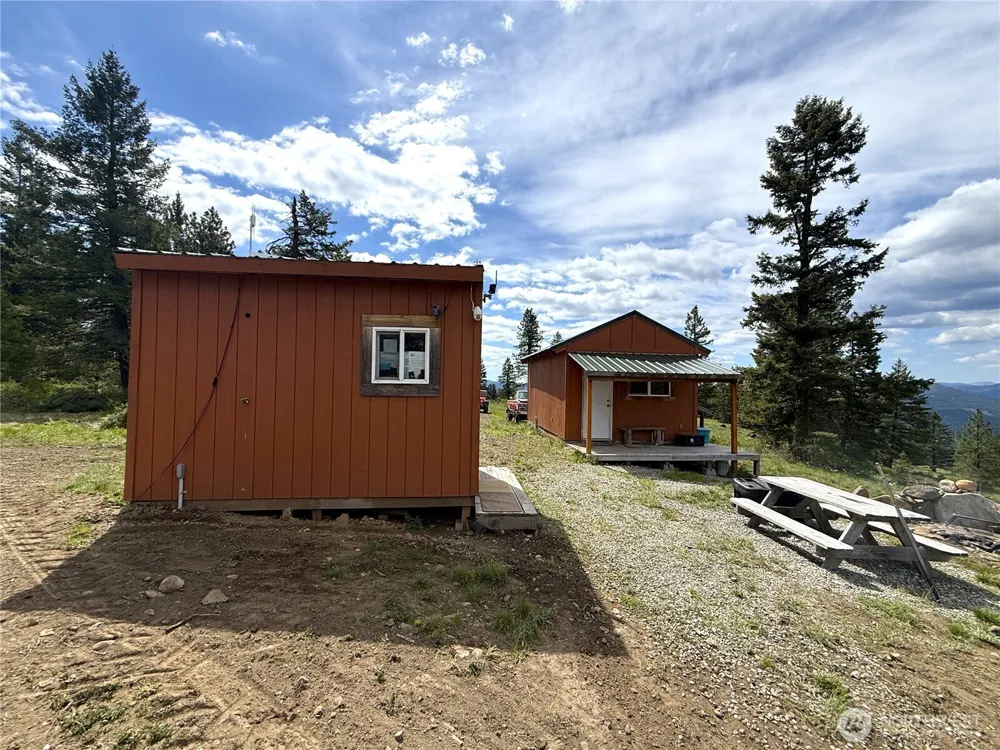 19 Union Ridge Spur Road Republic, WA 99166