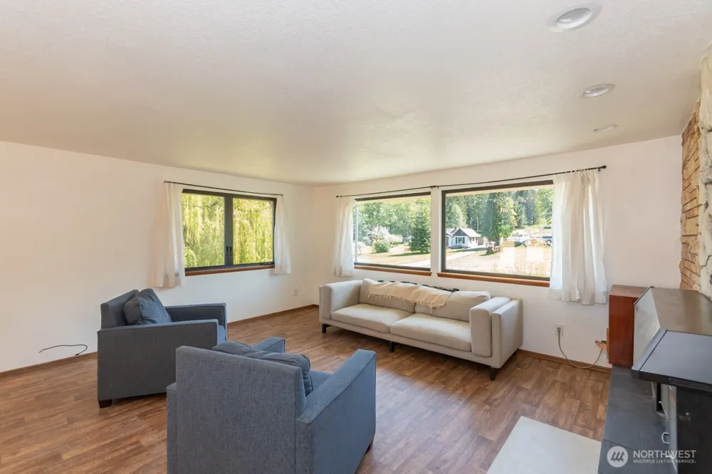 63 E Arnette Road Port Angeles, WA 98362