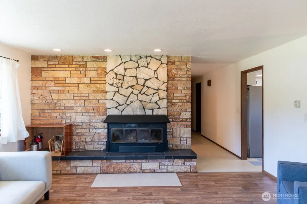 63 E Arnette Road Port Angeles, WA 98362