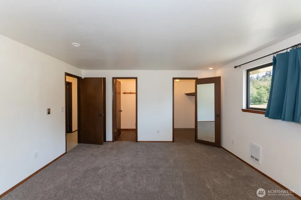 63 E Arnette Road Port Angeles, WA 98362
