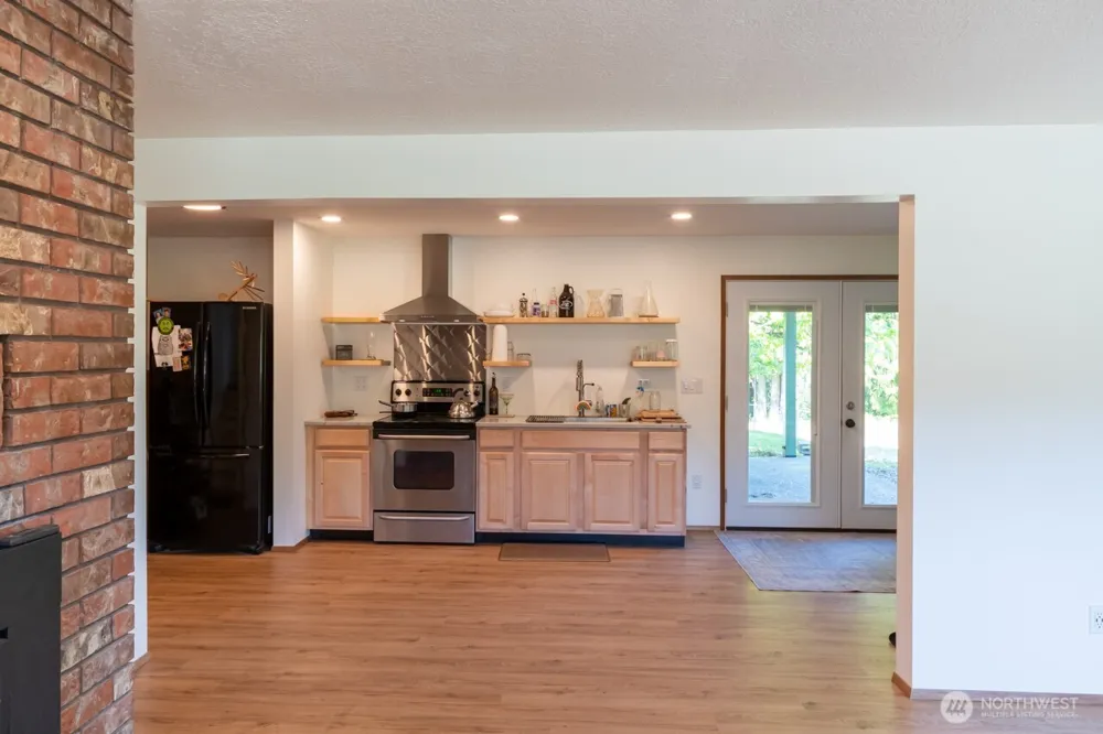 63 E Arnette Road Port Angeles, WA 98362