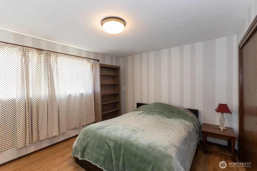 63 E Arnette Road Port Angeles, WA 98362