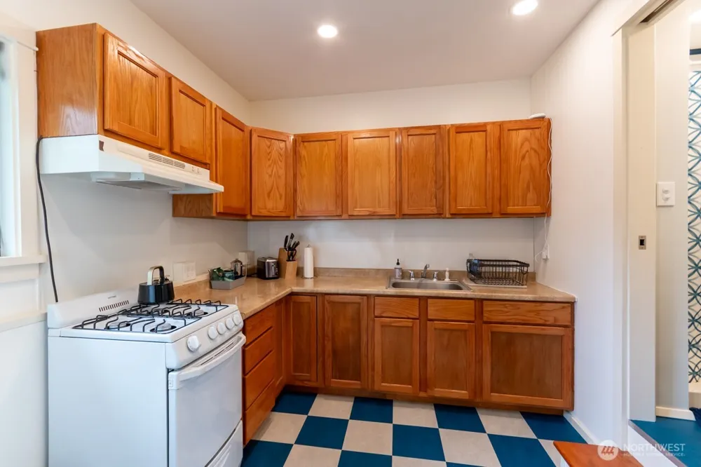 63 E Arnette Road Port Angeles, WA 98362