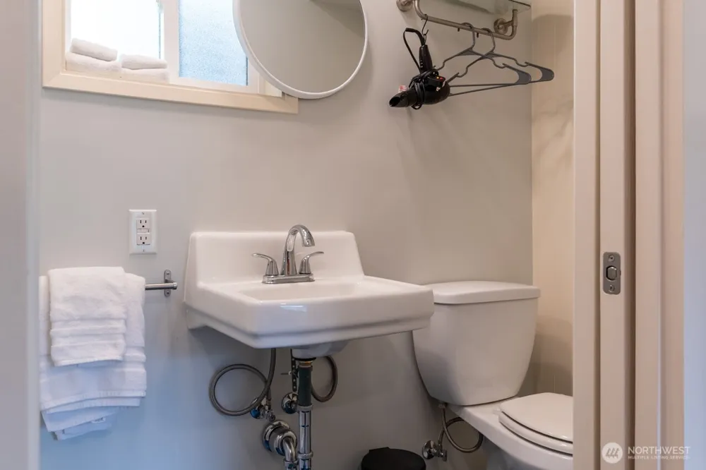63 E Arnette Road Port Angeles, WA 98362