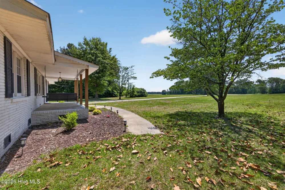 437 E Wards Bridge Road Kenansville, NC 28349