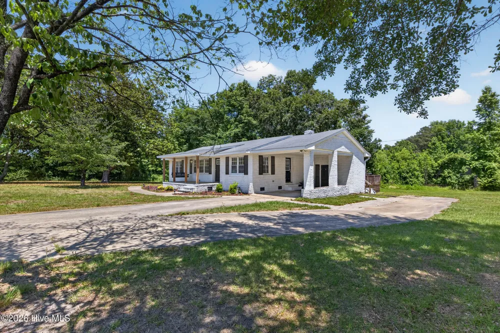 437 E Wards Bridge Road Kenansville, NC 28349