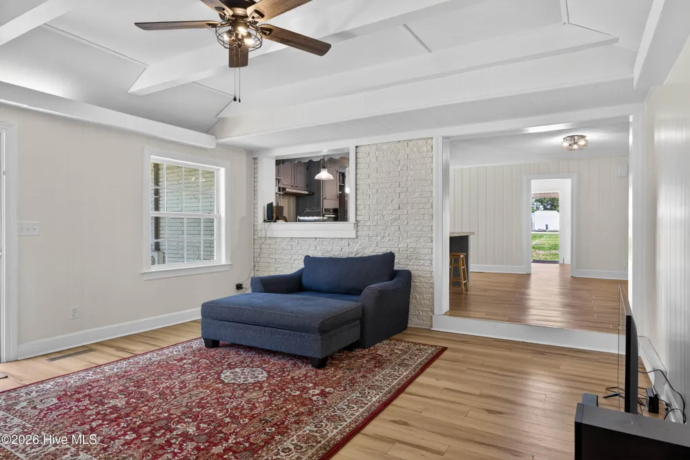 437 E Wards Bridge Road Kenansville, NC 28349