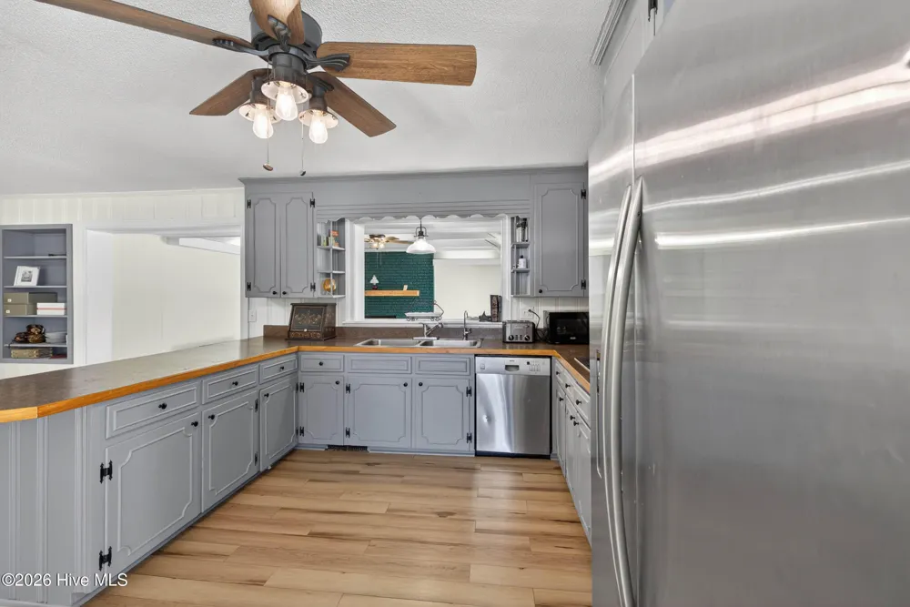 437 E Wards Bridge Road Kenansville, NC 28349