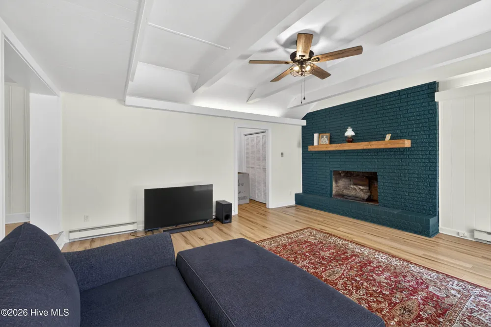 437 E Wards Bridge Road Kenansville, NC 28349