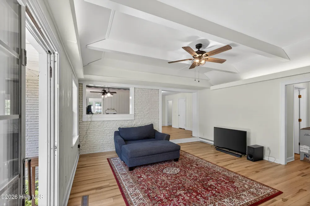 437 E Wards Bridge Road Kenansville, NC 28349