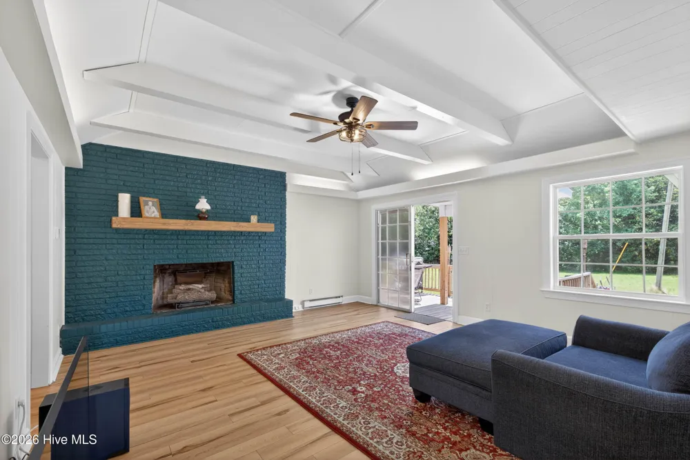 437 E Wards Bridge Road Kenansville, NC 28349