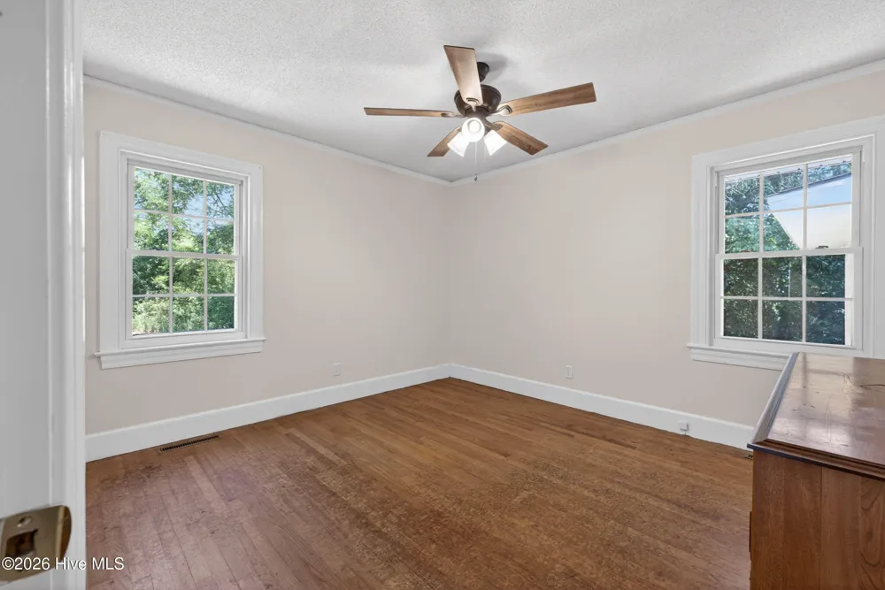 437 E Wards Bridge Road Kenansville, NC 28349