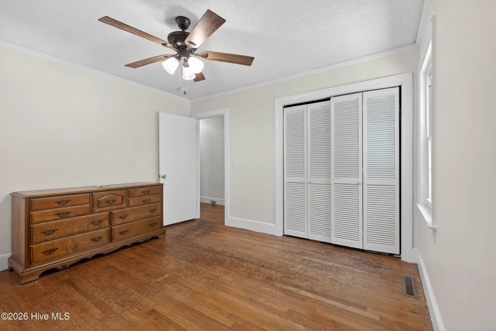 437 E Wards Bridge Road Kenansville, NC 28349
