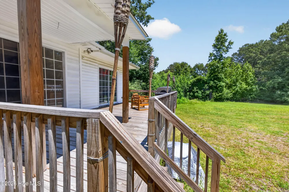437 E Wards Bridge Road Kenansville, NC 28349