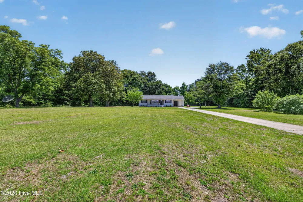 437 E Wards Bridge Road Kenansville, NC 28349
