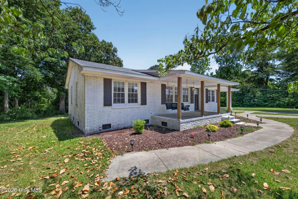 437 E Wards Bridge Road Kenansville, NC 28349