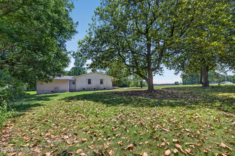 437 E Wards Bridge Road Kenansville, NC 28349