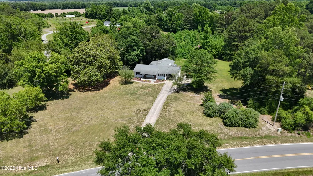 437 E Wards Bridge Road Kenansville, NC 28349