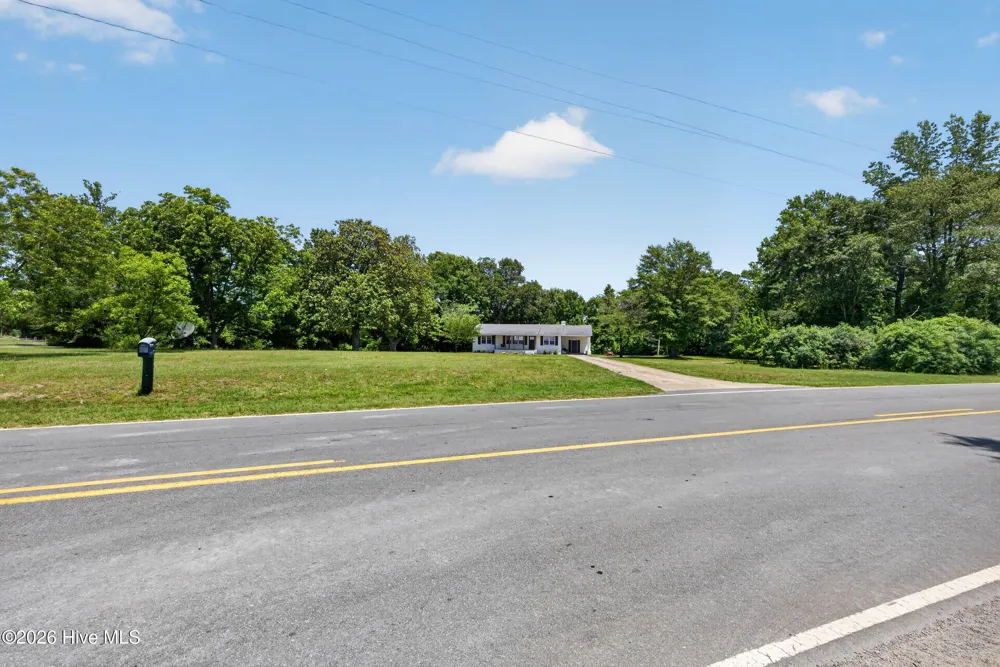 437 E Wards Bridge Road Kenansville, NC 28349