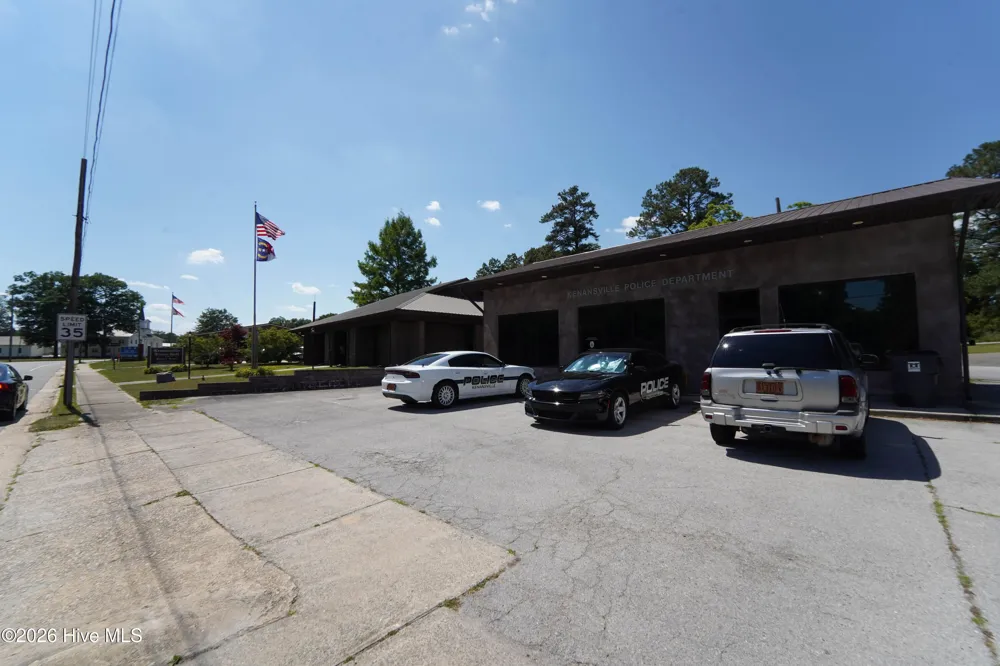437 E Wards Bridge Road Kenansville, NC 28349