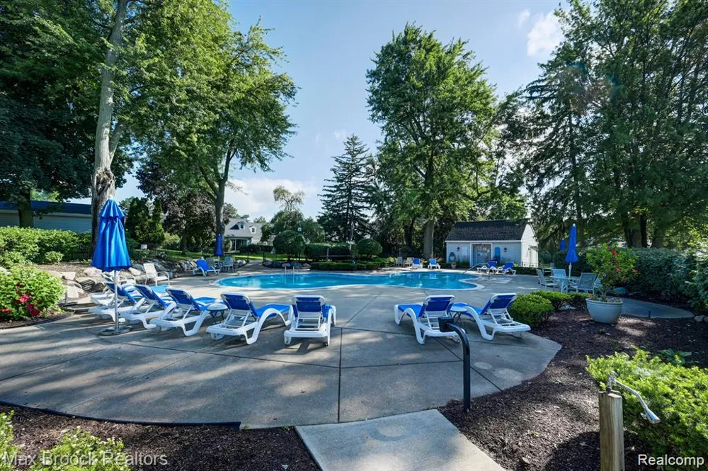 3591 PORT COVE DRIVE #55 Waterford Charter Township, MI 48328
