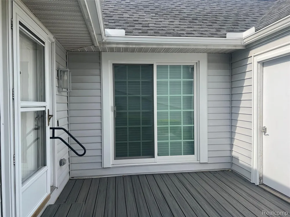 3591 PORT COVE DRIVE #55 Waterford Charter Township, MI 48328