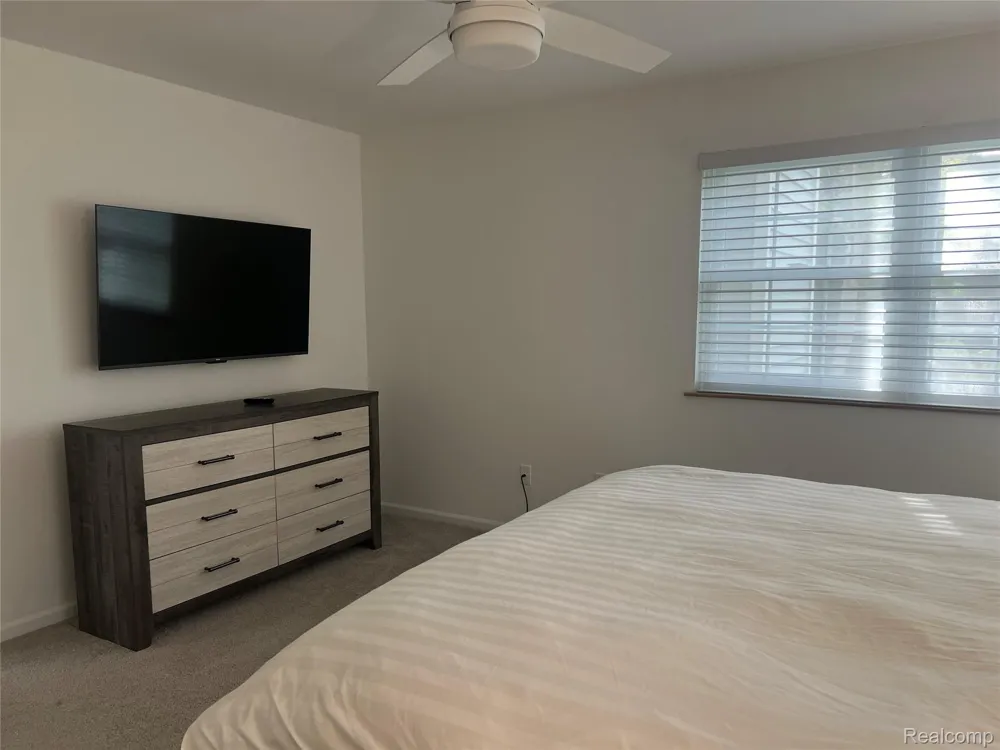 3591 PORT COVE DRIVE #55 Waterford Charter Township, MI 48328