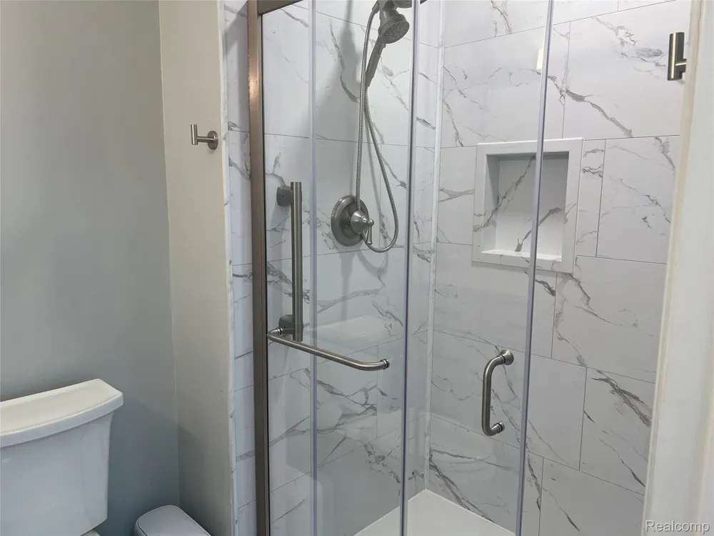 3591 PORT COVE DRIVE #55 Waterford Charter Township, MI 48328