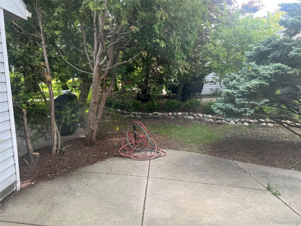 3591 PORT COVE DRIVE #55 Waterford Charter Township, MI 48328
