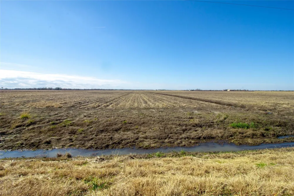 4427 Polak Road Wallis, TX 77485