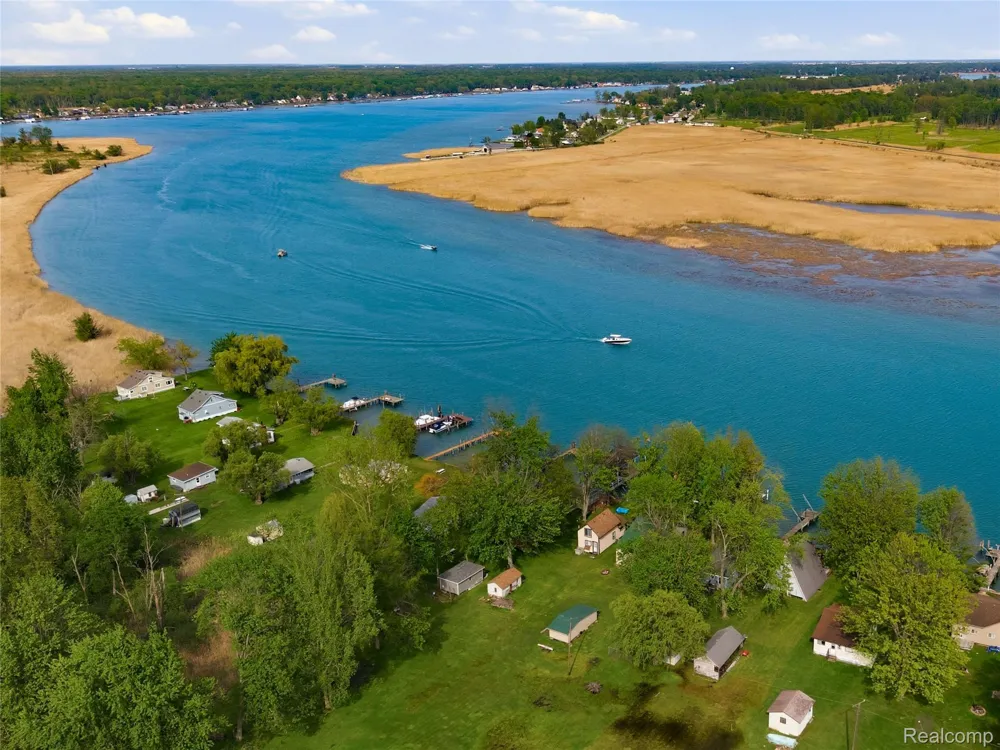 6556 Dickinson Island Clay Township, MI 48001